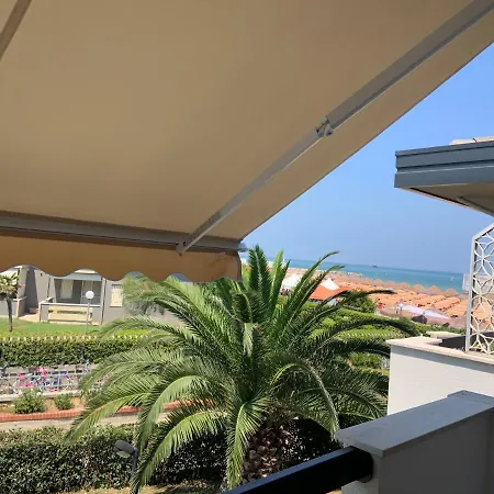 Vacanze A 30 Metri Dal Mare